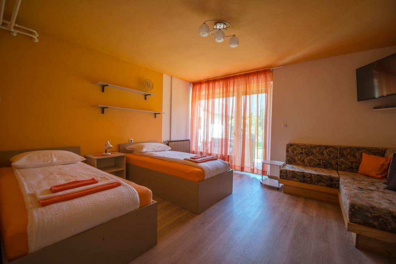Apartma Rombon Brdo With Free Onsite Parking โบเว็ก ภายนอก รูปภาพ